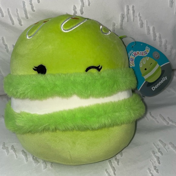 NWT RARE Donnelly the Macaroon Squishmallow 7” - Picture 1 of 7